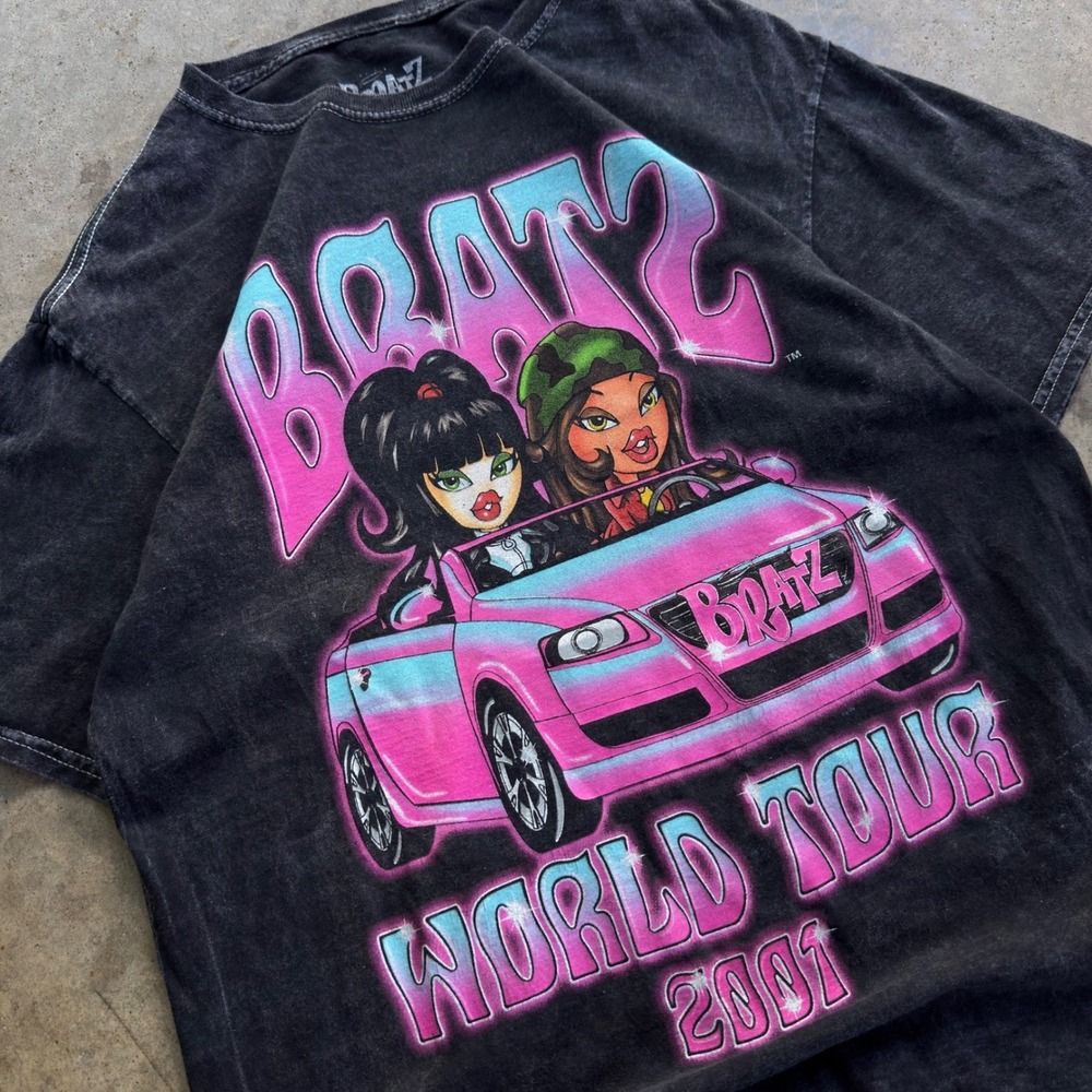 Bratz World Tour 2001 Graphic T-Shirt Mineral Wash Black Pink Size M f5
